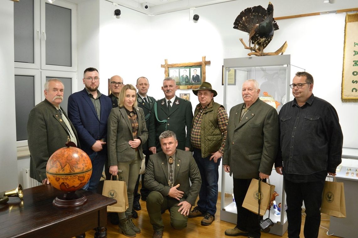 W Muzeum Regionalnym w Tomaszowie Lubelskim są ekspozycje poświęcone historii łowiectwa na Zamojszczyźnie, Oddziałowi Zamojskiemu.