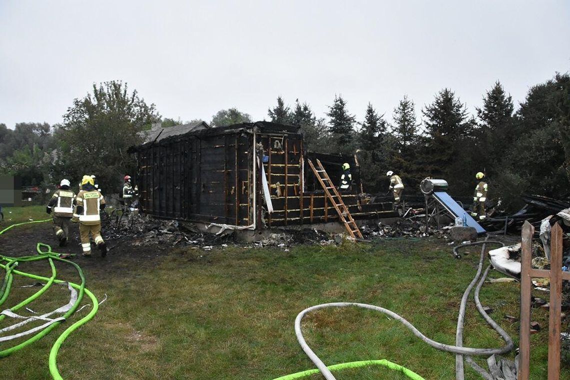 Lubelskie. Tragiczny pożar w gminie Terespol. Strażacy odnaleźli dwa ciała Lubelskie. Tragiczny pożar w gminie Terespol. Strażacy odnaleźli dwa ciała