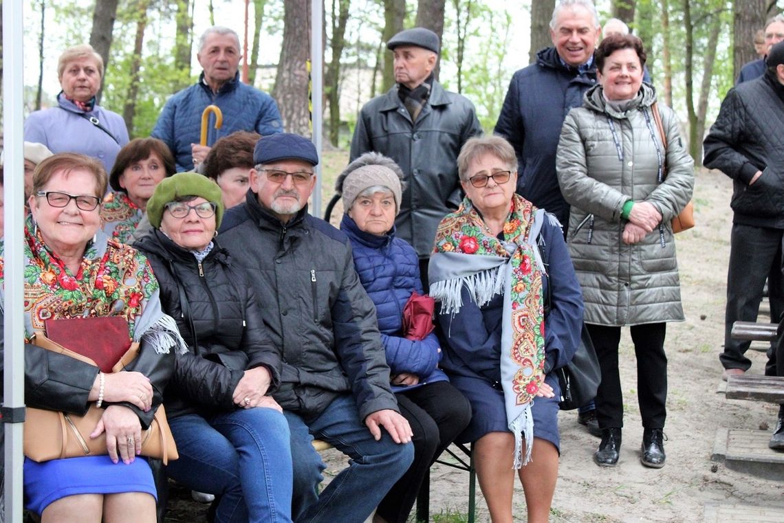 Na Piknik Służb Mundurowych przyjechali mieszkańcy gminy Lubycza, koła gospodyń, strażacy oraz rodziny z dziećmi.