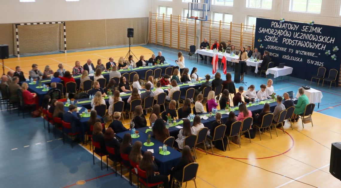 Powiatowy Sejmik Samorządów Uczniowskich Szkół Podstawowych w Lubyczy Królewskiej.