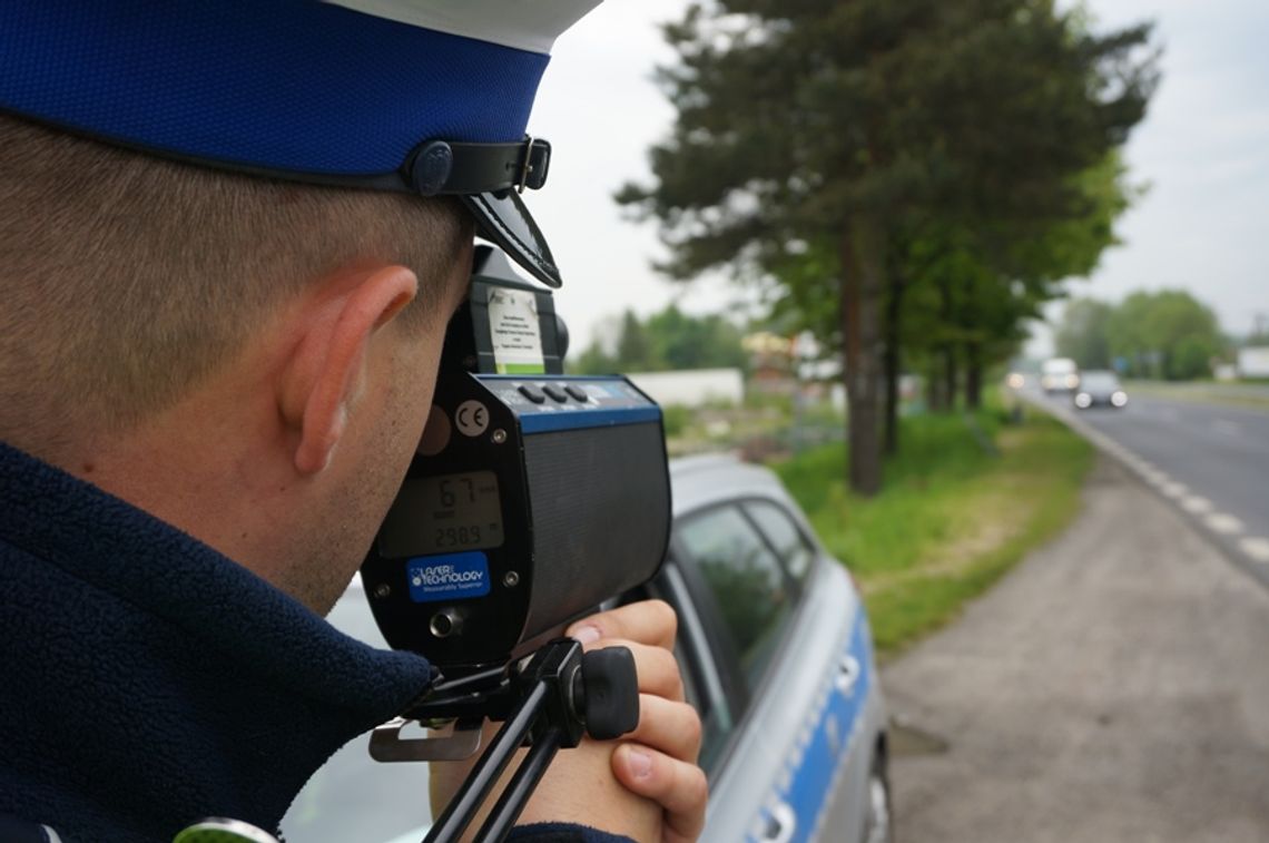 Mercedes pędził przez Frampol. Kierowca już nie ma prawa jazdy