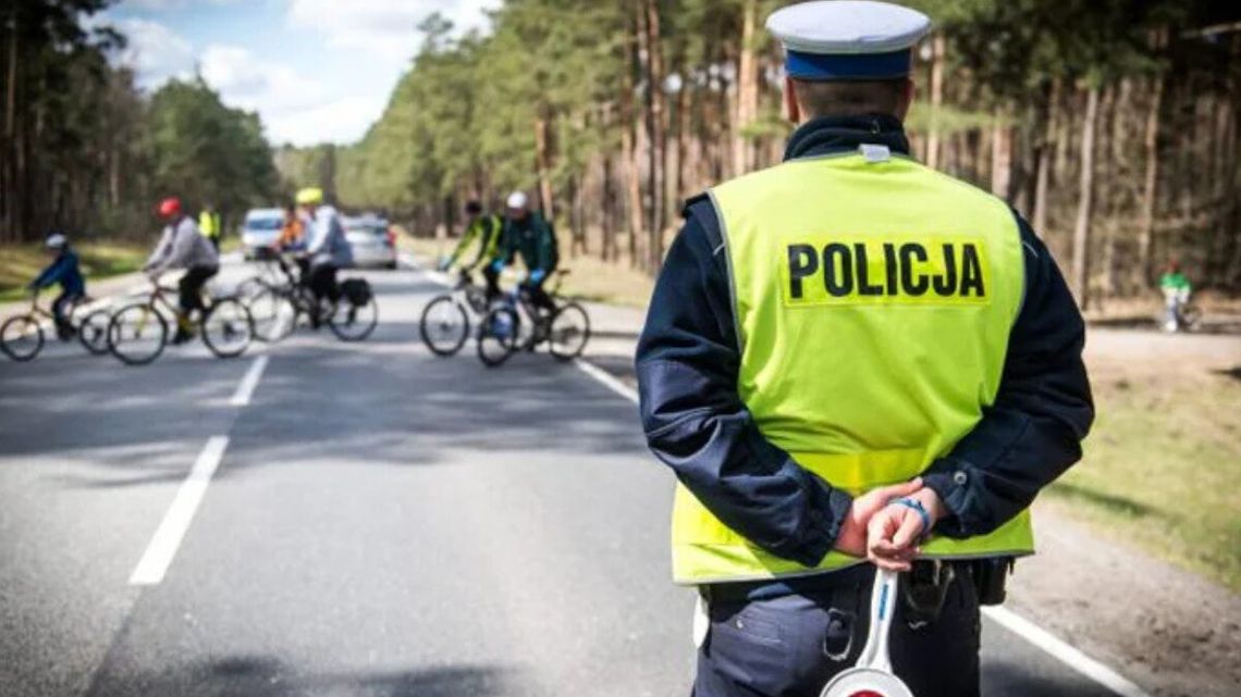 Miało nie być kasowania punktów karnych. Jest zwrot akcji i ważna ulga dla kierowców Miało być tak: od 3 czerwca koniec z kasowaniem punktów karnych. Będzie tak: kierowcy nadal będą mogli je usuwać. Ale pod jednym warunkiem…