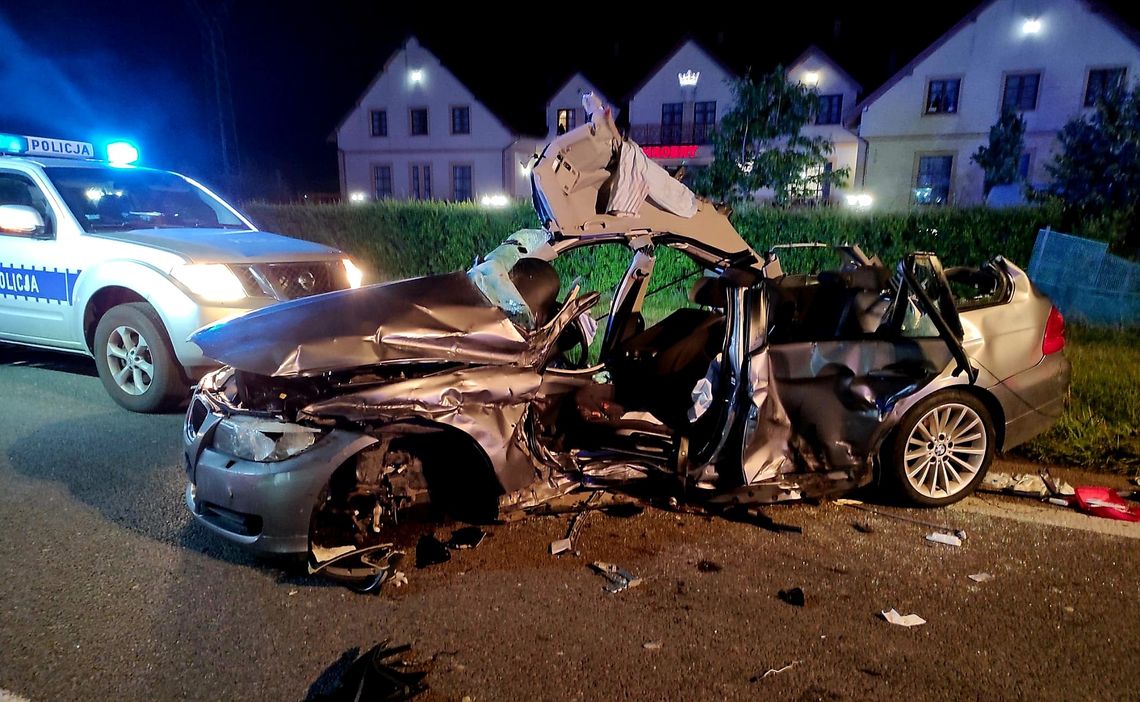 Śmiertelny wypadek w Międzyrzecu Podlaskim. Nie żyje jedna osoba, trzy w szpitalu [WIDEO, ZDJĘCIA]