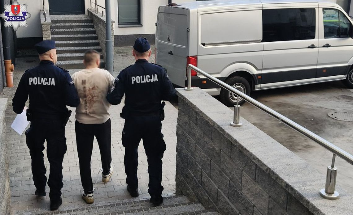 Mieli kilka tysięcy porcji narkotyków. Zarzuty dla dwóch mieszkańców powiatu zamojskiego Prokuratura przedstawiła zarzuty dla dwóch mieszkańców powiatu zamojskiego za posiadanie znacznych ilości narkotyków.