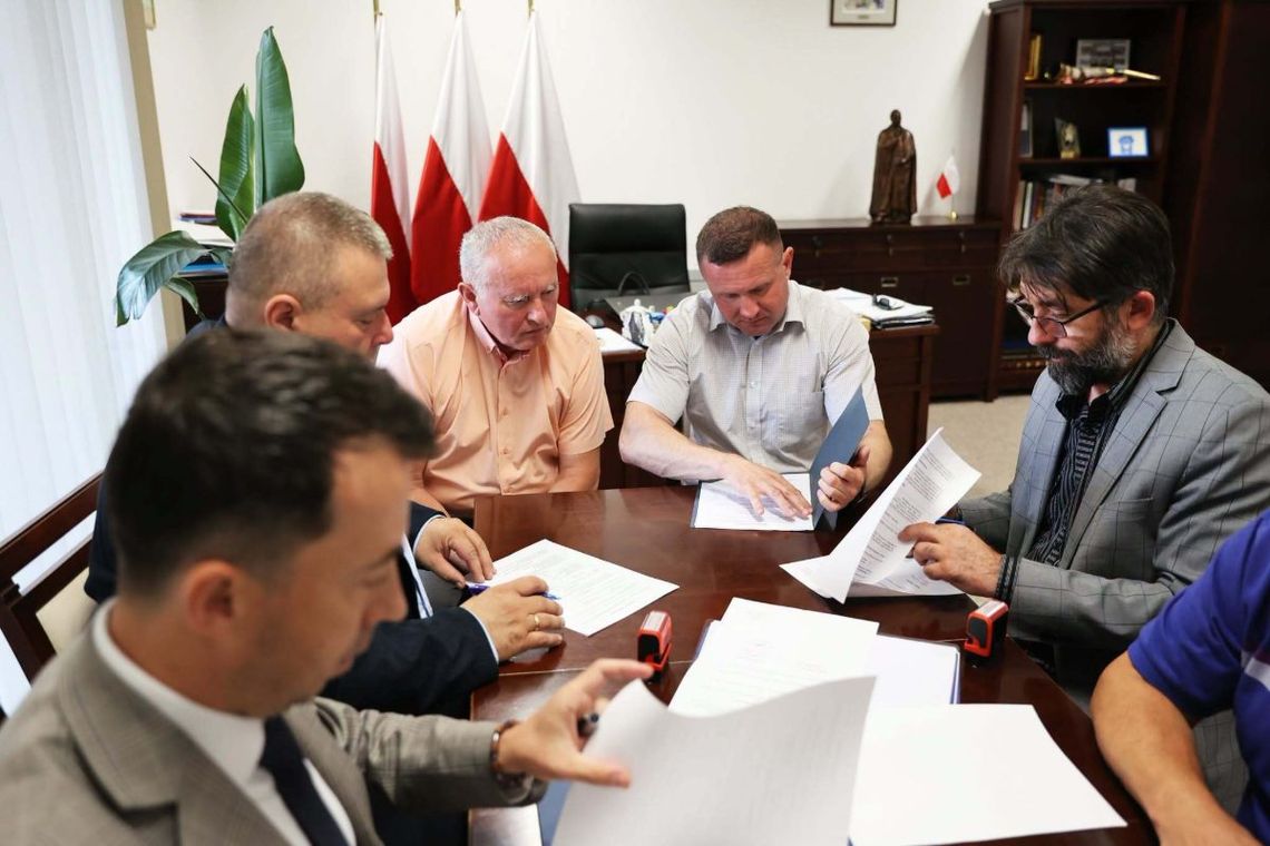 Miliony na ścieżki pieszo-rowerowe w Biłgoraju. Będzie bezpieczniej i wygodniej Samorządowcy liczą, że nowe trasy poprawią bezpieczeństwo mieszkańców i dadzą impuls turystyce.