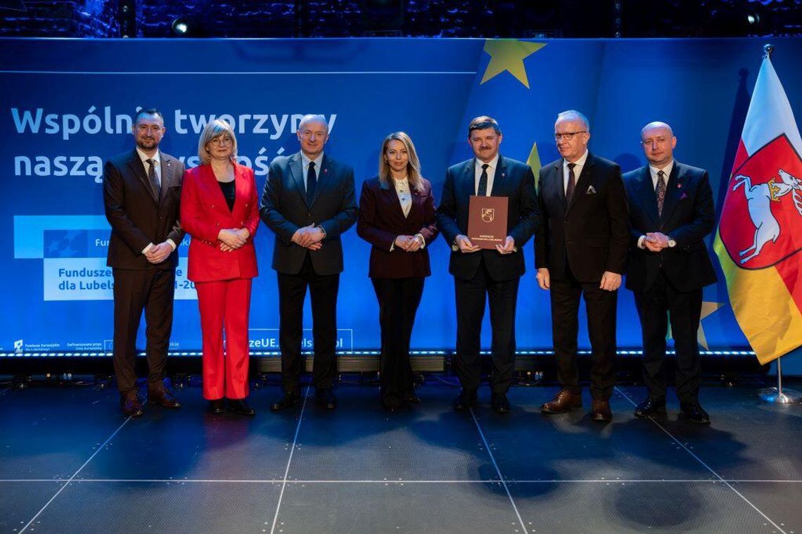 Miliony na wsparcie rodzin. Łaszczów i Telatyn stawiają na świetlice środowiskowe Miliony na wsparcie rodzin. Łaszczów i Telatyn stawiają na świetlice środowiskowe