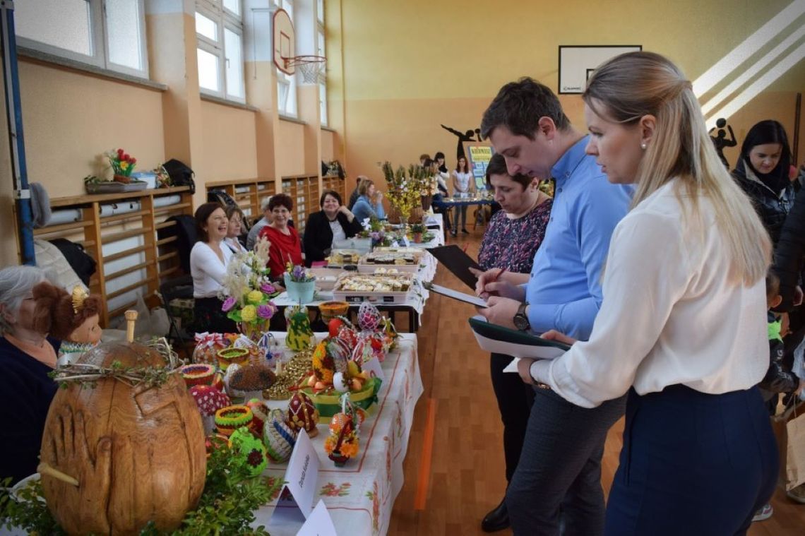 XIV Targi Twórców Ludowych i Sztuki Kulinarnej odbyły się w niedzielę 17 marca w sali sportowej Zespołu Szkolno-Przedszkolnego w Mirczu.