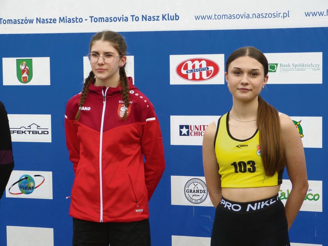 Dwie nasze medalistki, czyli „złota” Natalia Przytuła ze Znicza Biłgoraj i „srebrna” Magdalena Olchowska z Unii Hrubieszów.