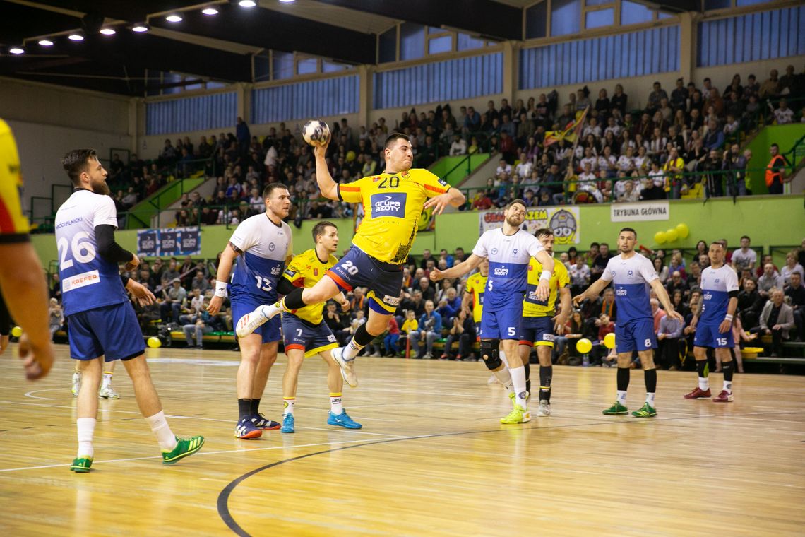 MKS Padwa kontra PWSZ Tarnów. Wulkan pod zamojskim niebem MKS Padwa kontra PWSZ Tarnów. Wulkan pod zamojskim niebem