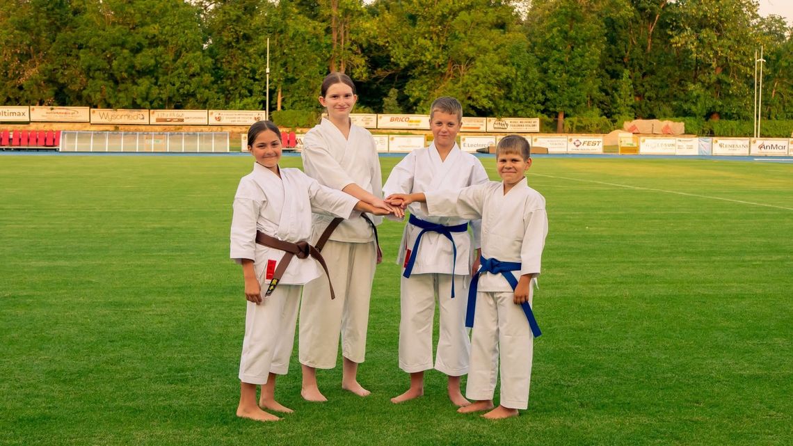 Sześcioro młodych karateków z Zamościa i Biłgoraja jedzie na Mistrzostwa Świata w Kairze Zamojski klub reprezentować będą w Kairze: Amelia Turczanik, Zuzanna Kawalec, Szymon Chałupczak i Antoni Gardziel.