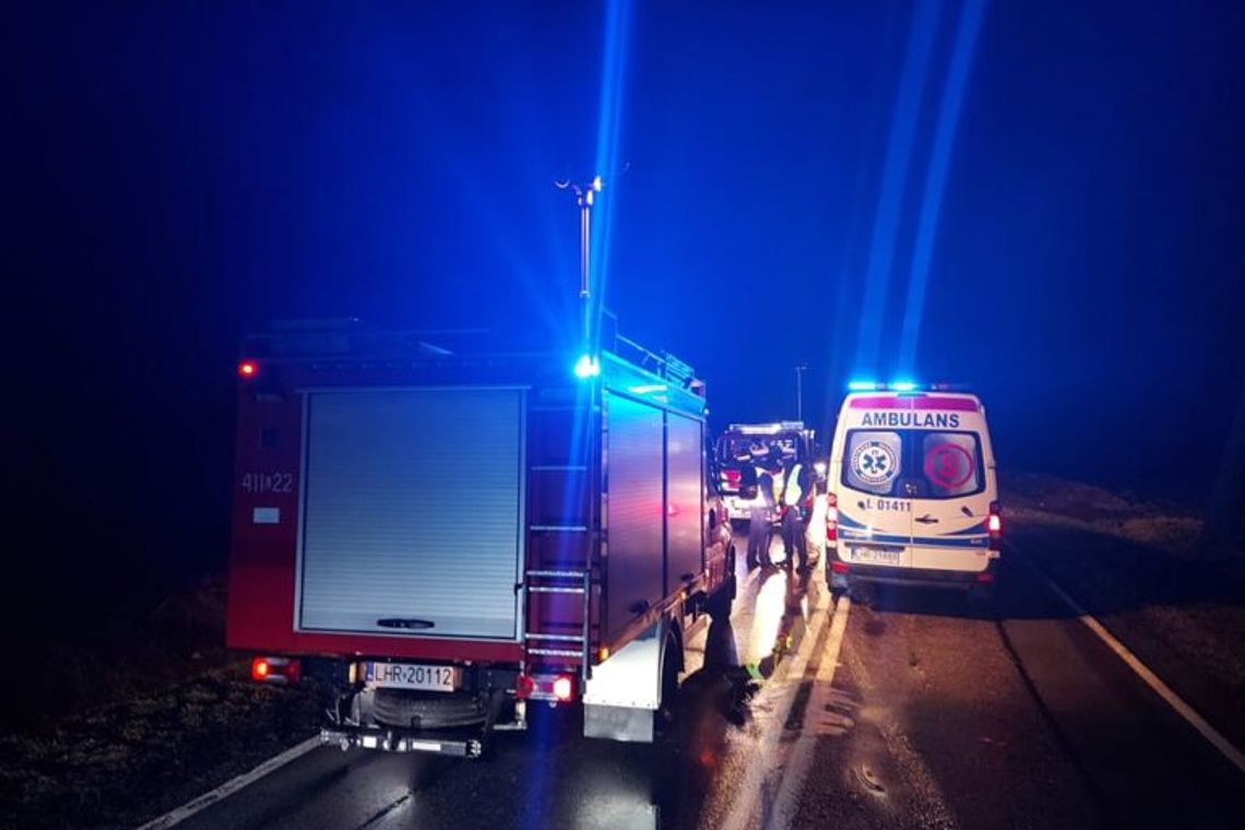 Modryń: Mimo starań strażaków i ratowników medycznych potrącona piesza zmarła