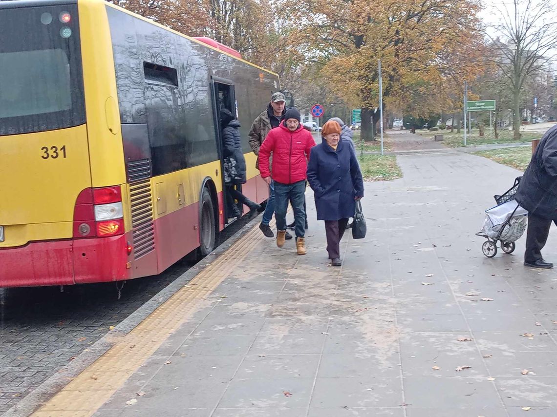 MZK nie pojedzie do Szczebrzeszyna. Radni wstrzymali linię przez koszty samorządu Na razie planowane od stycznia połączenia Zamościa ze Szczebrzeszynem nie ruszą.