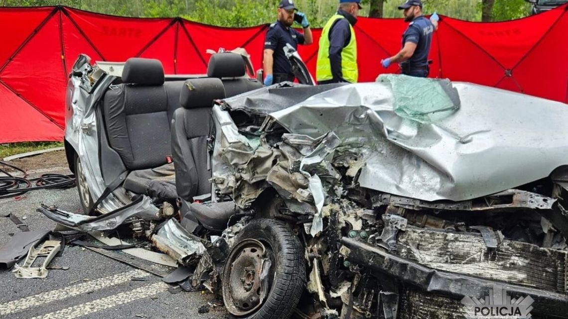 220 wypadków, 17 ofiar śmiertelnych, ponad tysiąc pijanych kierowców i tragedia na jeziorze. Majówka 2026 miała dramatyczny finał.