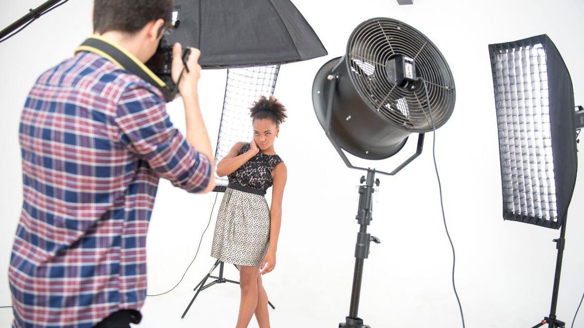 Sprzedawcy, naukowcy, politolodzy a także... modelki i modele. Osoby zajmujące się zawodowo takimi sprawami mogą się czuć zagrożone.