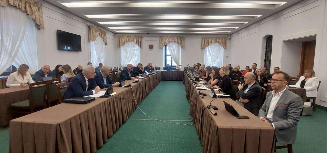 Nielegalna migracja: Radni z Zamościa przyjęli stanowisko. Większość była „za”
