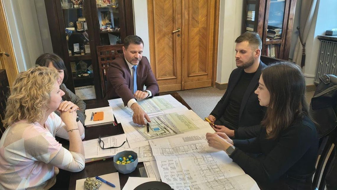 Nowe tanie mieszkania. Samorząd Zamościa podejmuje działania w tym kierunku Samorząd Zamościa podejmuje kroki w celu zwiększenia dostępności lokali mieszkalnych dla osób o umiarkowanych dochodach.