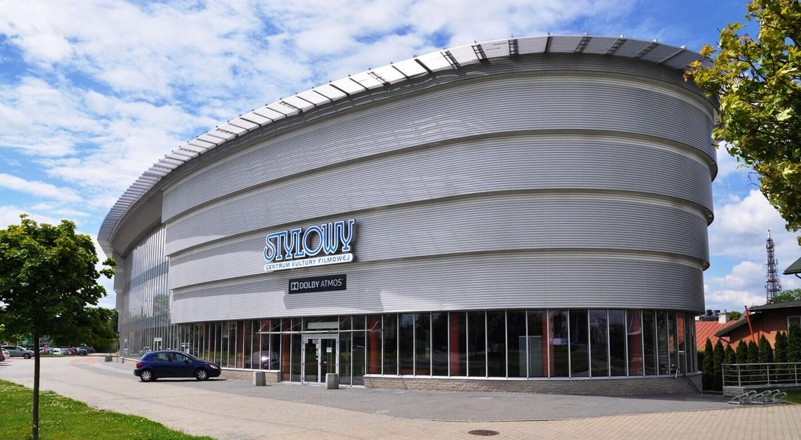 Nowy ekran i projektor w CKF Stylowy Zamość Łączny koszt zakupu sprzętu to 444 tys. zł. Połowę kwoty CKF „Stylowy” uzyskało z Polskiego Instytutu Sztuki Filmowej.