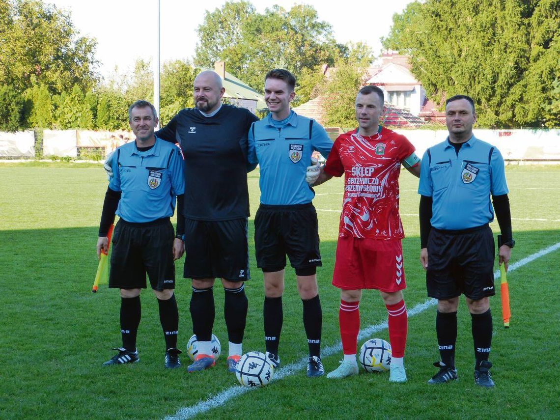 Zespół z gminy Jarczów dzielnie trzyma się czołówki tabeli „najciekawszej ligi świata”.