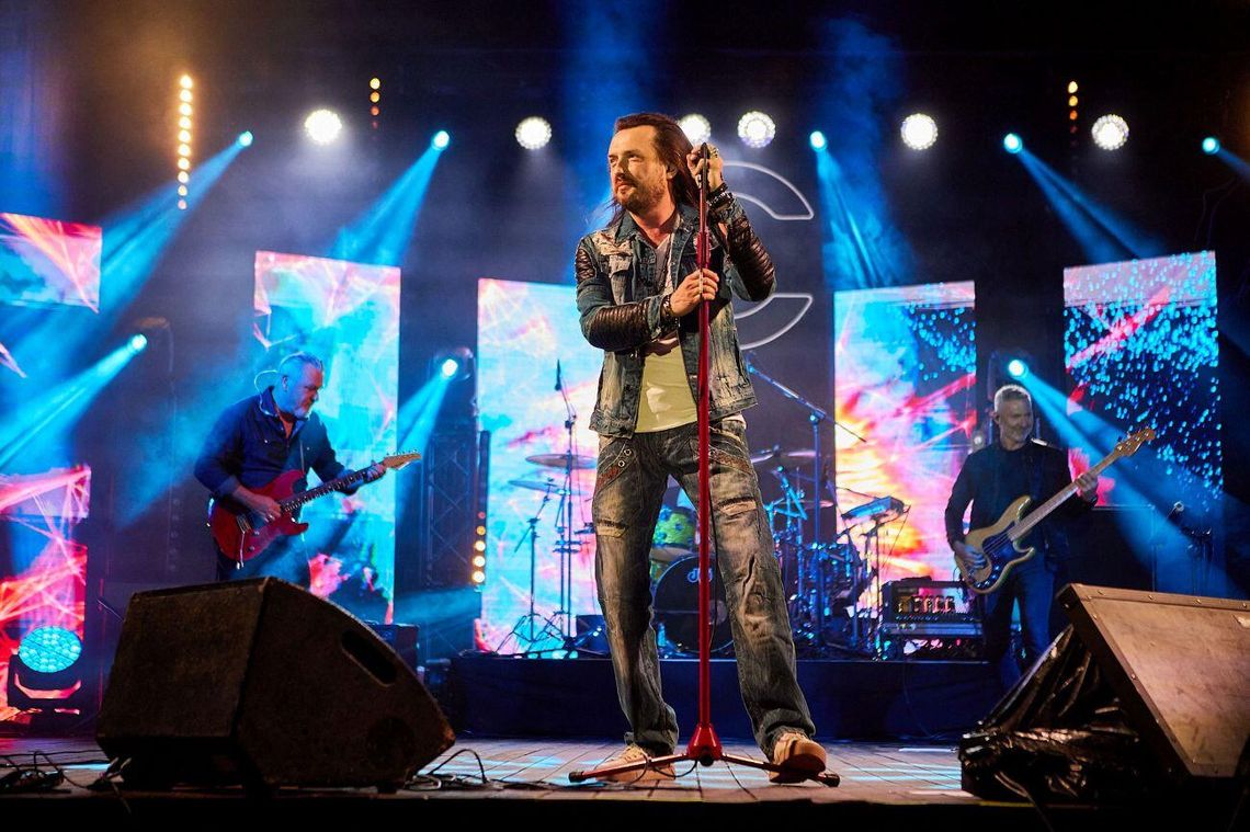 Piotr Cugowski – jeden z najbardziej rozpoznawalnych i elektryzujących artystów w naszym kraju. To on postawił ostatnią kropkę na Art Festiwalu.