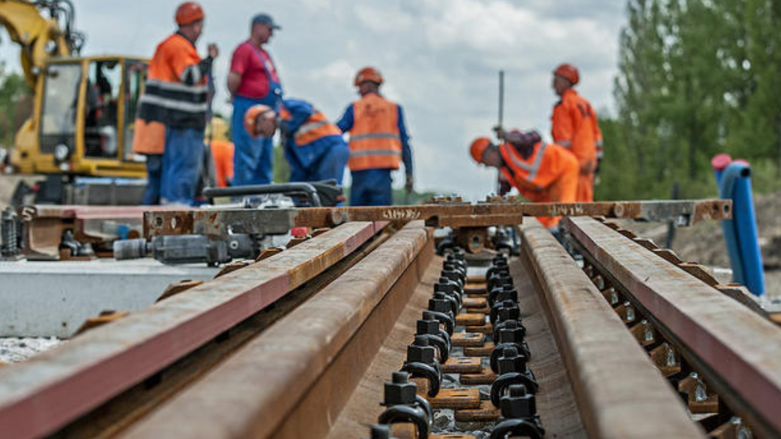 Jawność płac, wyższa płaca minimalna, zaostrzenie kontroli L4, większe uprawnienia Państwowej Inspekcji Pracy. To zmiany, które wejdą w życie w 2026 roku.