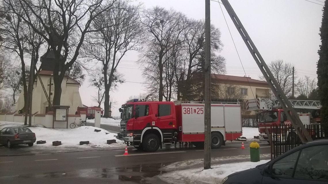 Ogień na dzwonnicy kościoła w Skierbieszowie. Interweniowali strażacy