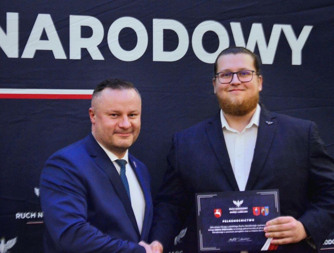 Olejniczak w zarządzie. Na zdjęciu: Adam Olejniczak (z prawej) odbiera gratulacje od Rafała Meklera. Fot. RN