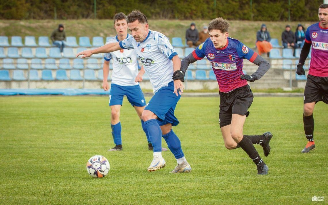 Opóźniony zapłon. Błękitni Obsza „odpalili” dopiero w 11. kolejce Błękitni Obsza długo jechali jakby na zaciągniętym hamulcu ręcznym.