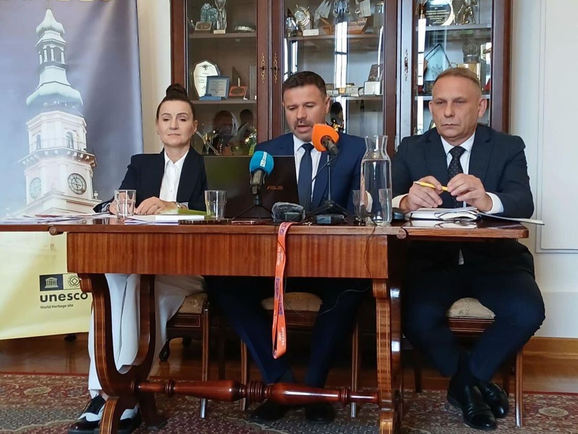 Prezydent Zamościa wraz ze swoimi zastępcami podsumował pierwszy rok rządów 13 maja.