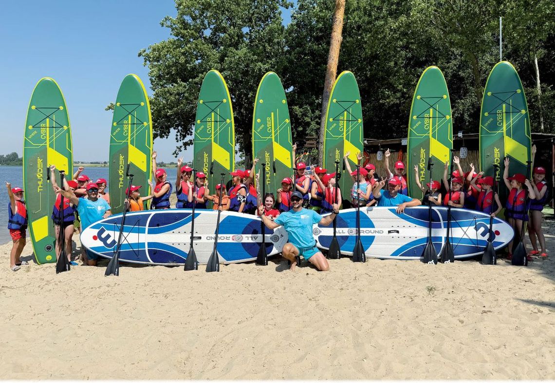 SKI-SURF Akademia została założona przez pasjonata sportów wodnych i zimowych, Macieja Kokoszkę.