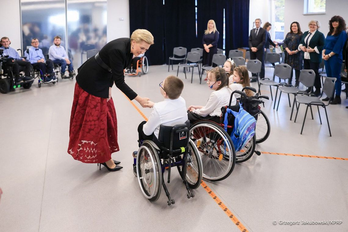 Pierwsza Dama w Zamościu i Białobrzegach. Agata Kornhauser-Duda odwiedziła niepełnosprawnych [ZDJĘCIA]