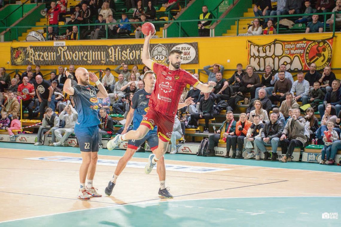 Do końca rozgrywek Ligi Centralnej pozostały już tylko cztery kolejki. W dwudziestu dwóch dotychczasowych meczach Padwa Zamość zdobyła trzydzieści cztery punkty.