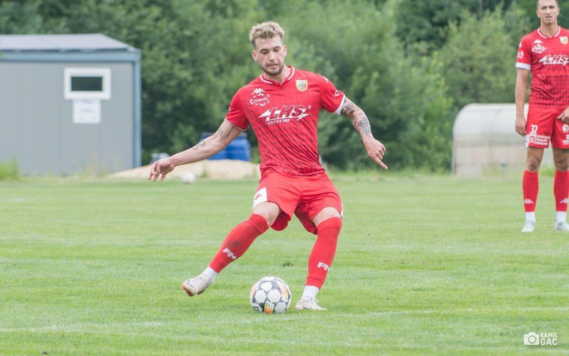 W sobotę, 26 lipca zespoły piłkarskie z okręgu zamojskiego, przygotowujące się do rundy jesiennej w lubelskiej IV lidze, rozegrały kolejne mecze kontrolne.