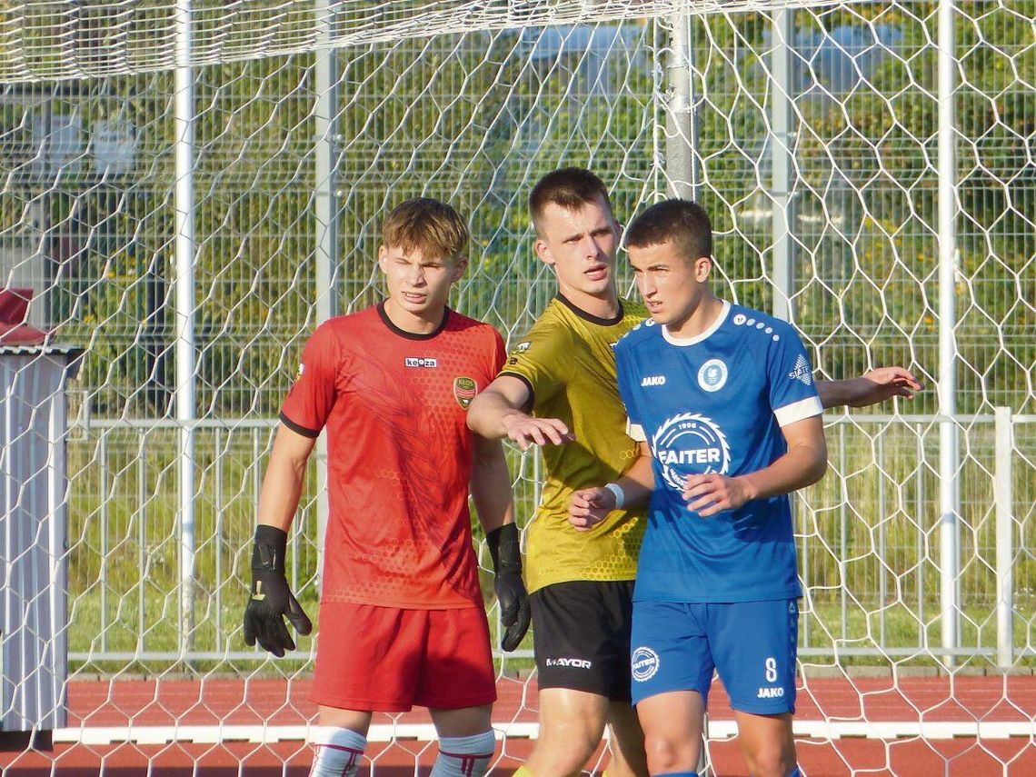 Łada 1945 Biłgoraj wygrała z Kłosem Gmina Chełm 3:0 (2:0) .