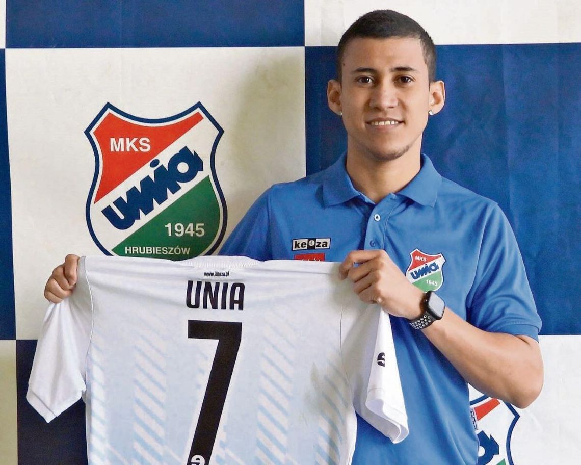 Nowy nabytek Unii Hrubieszów – Jhonnatan David Santos Silva przybyły z ojczyzny króla futbolu Pelégo.
