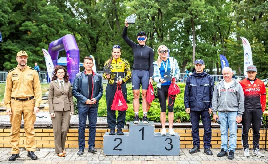 Podkomisarz Monika Mazur ponownie na podium kolarskiego wyścigu w Kraśniku W klasyfikacji generalnej OPEN Monika Mazur była najszybszą wśród startujących w maratonie kobiet.