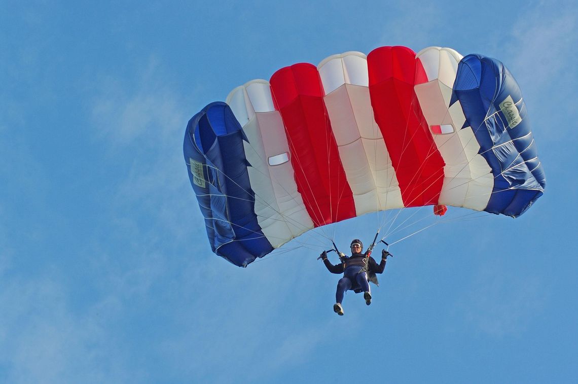 Na boisku treningowym Hrubieszowskiego Ośrodka Sportu i Rekreacji odbędą się zawody w ramach Ligi Europy Wschodniej w Celności Skoków Spadochronowych.