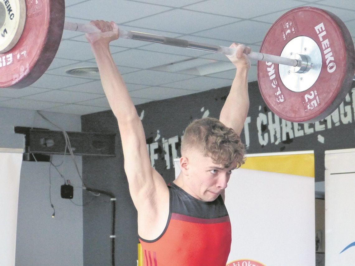 Ryszard Poznański z Unii Hrubieszów rok temu wywalczył w Zamościu srebrny medal ogólnopolskiej olimpiady młodzieży. Na pomoście w Dębicy będzie miał szansę powtórzyć ten sukces.