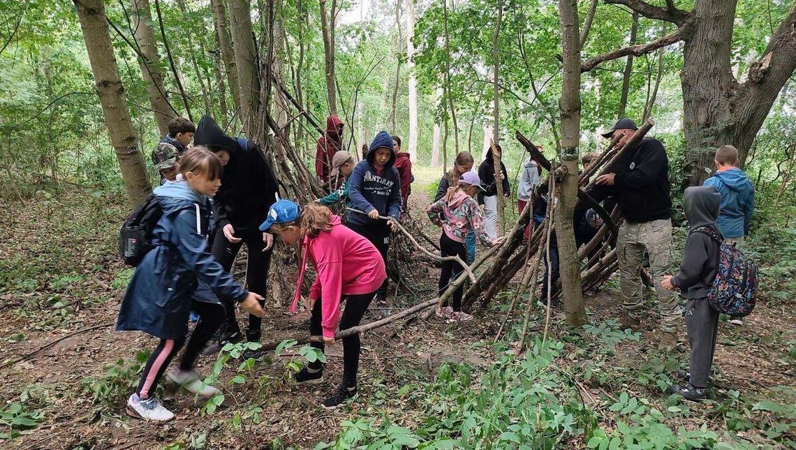 Ponad 60 osób na warsztatach survivalowych z Partyzantami Lubelszczyzny Letnie warsztaty survivalowe zorganizowane we współpracy z grupą „Partyzanci Lubelszczyzny”