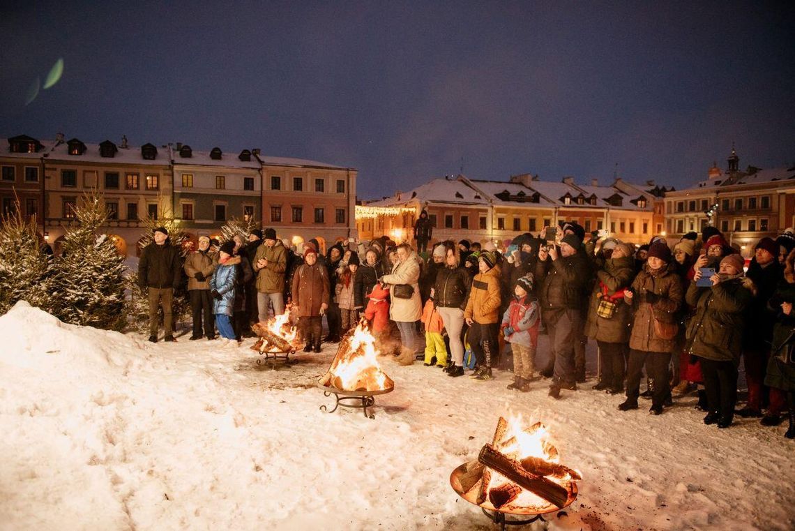 Świąteczny Rynek Wielki. Zamość zaprasza na jarmark i wspólną wigilię.