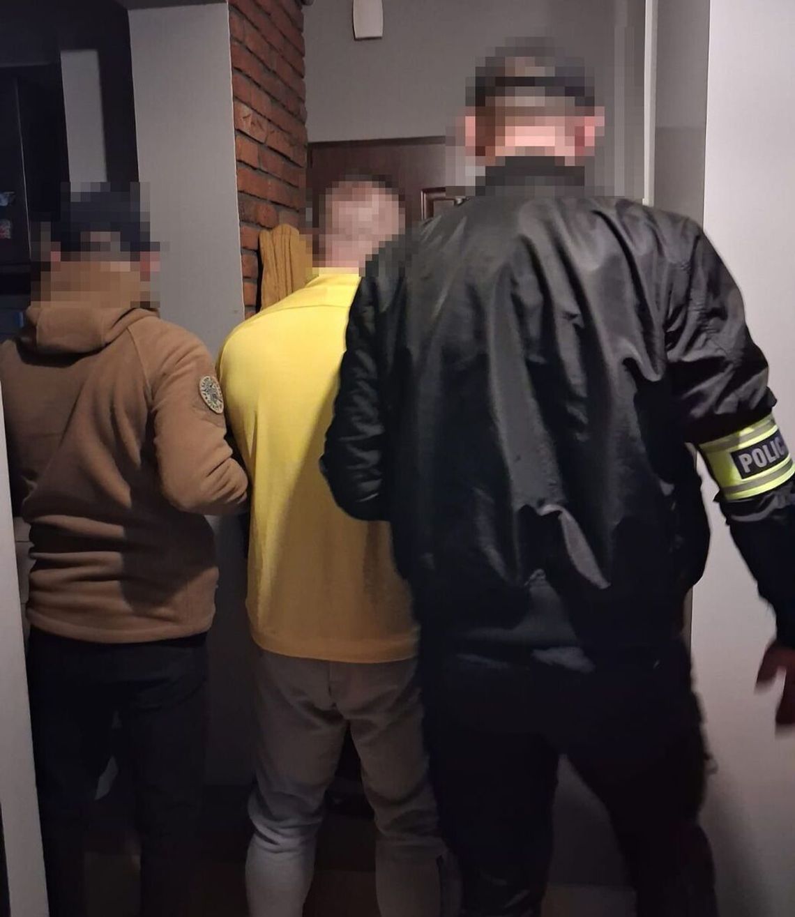 Kryminalni z tomaszowskiej komendy zatrzymali na terenie Rzeszowa 29-latka poszukiwanego listem gończym.