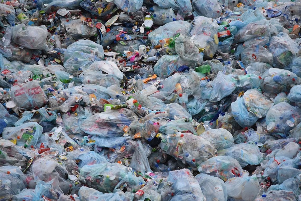 Pow. hrubieszowski: Niebezpieczne odpady w Strzyżowie