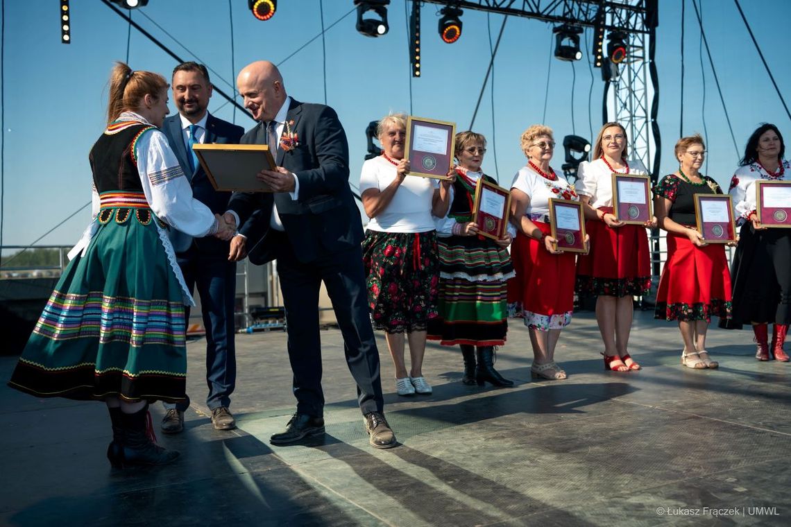 Koło Gospodyń Wiejskich z Michalowa zostało wyróżnione Medalem 550-lecia Województwa Lubelskiego. fot. Michał Lenart