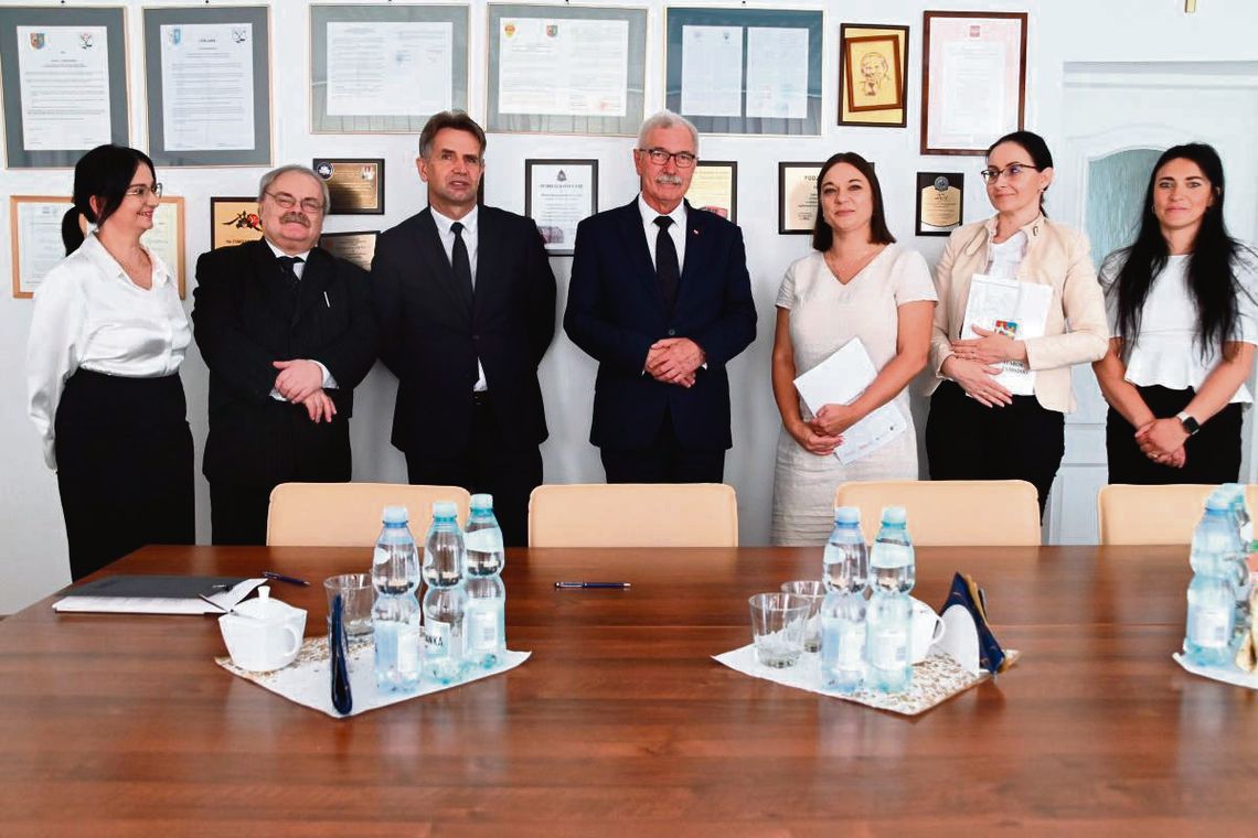 Powiat zamojski: W kilku gminach kupią samochody dla osób z niepełnosprawnościami Łączna kwota dofinansowania z PFRON dla wszystkich projektów w powiecie zamojskim wynosi 1 176 018 zł.