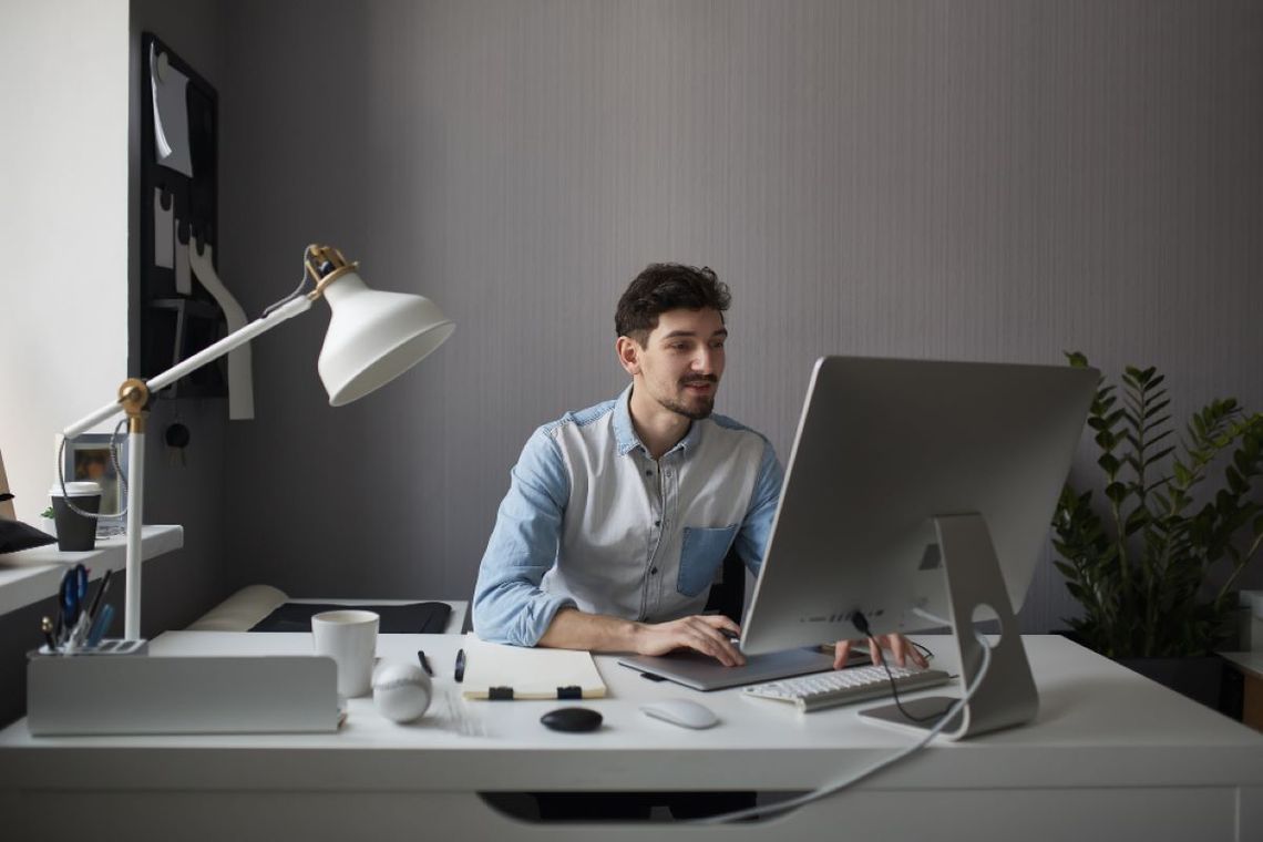 Praca na Freelance: Wolność i Wyzwania