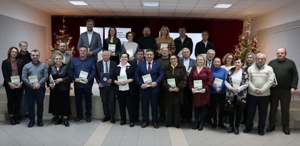 14 grudnia w Lubyczy Królewskiej odbyła się premiera tomu 2 czasopisma „Nowy Rocznik Lubycki”, którego wydawcą jest Towarzystwo Regionalne „Siemowit”.