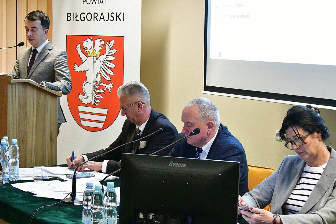 Proinwestycyjny budżet z kredytem w tle Proinwestycyjny budżet z kredytem w tle