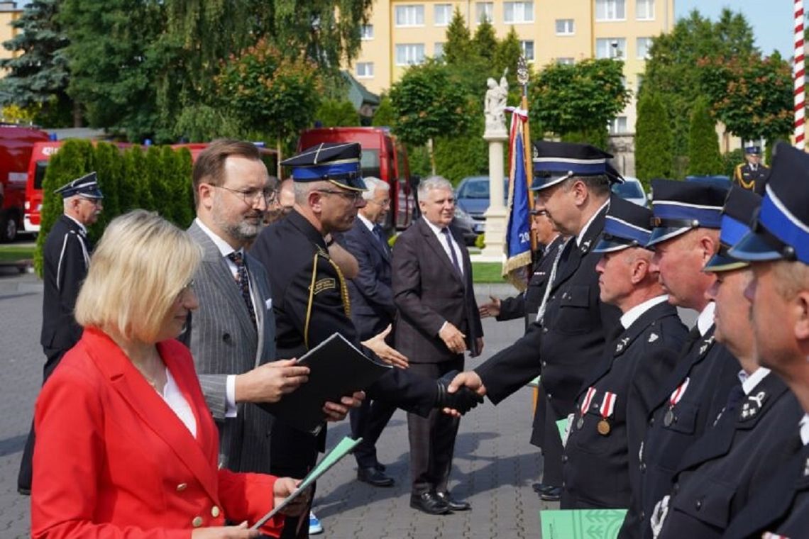 Wręczenie promes na zakup sprzętu i wyposażenia dla 84 jednostek OSP w ramach programu „Mały Strażak” z terenu powiatów: biłgorajskiego, hrubieszowskiego, janowskiego, kraśnickiego, tomaszowskiego i zamojskiego.