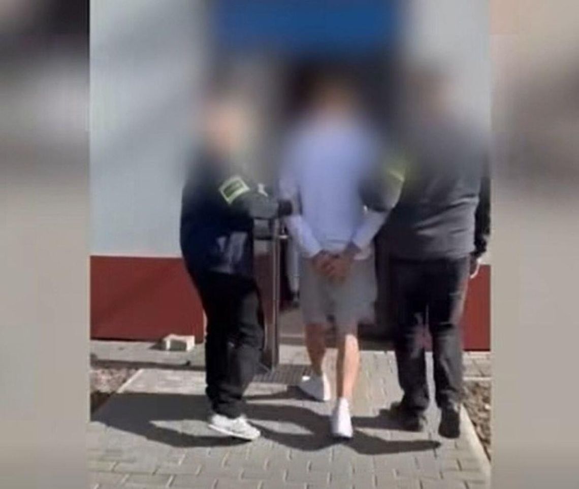 Rachanie/Ulhówek/Tyszowce: Trzech mężczyzn poszło za kraty. Mają do odsiadki wyroki za jazdę po alkoholu Pod koniec ubiegłego tygodnia zatrzymaliśmy trzech mężczyzn poszukiwanych nakazami doprowadzenia do odbycia wyroków za jazdę pod wpływem alkoholu.