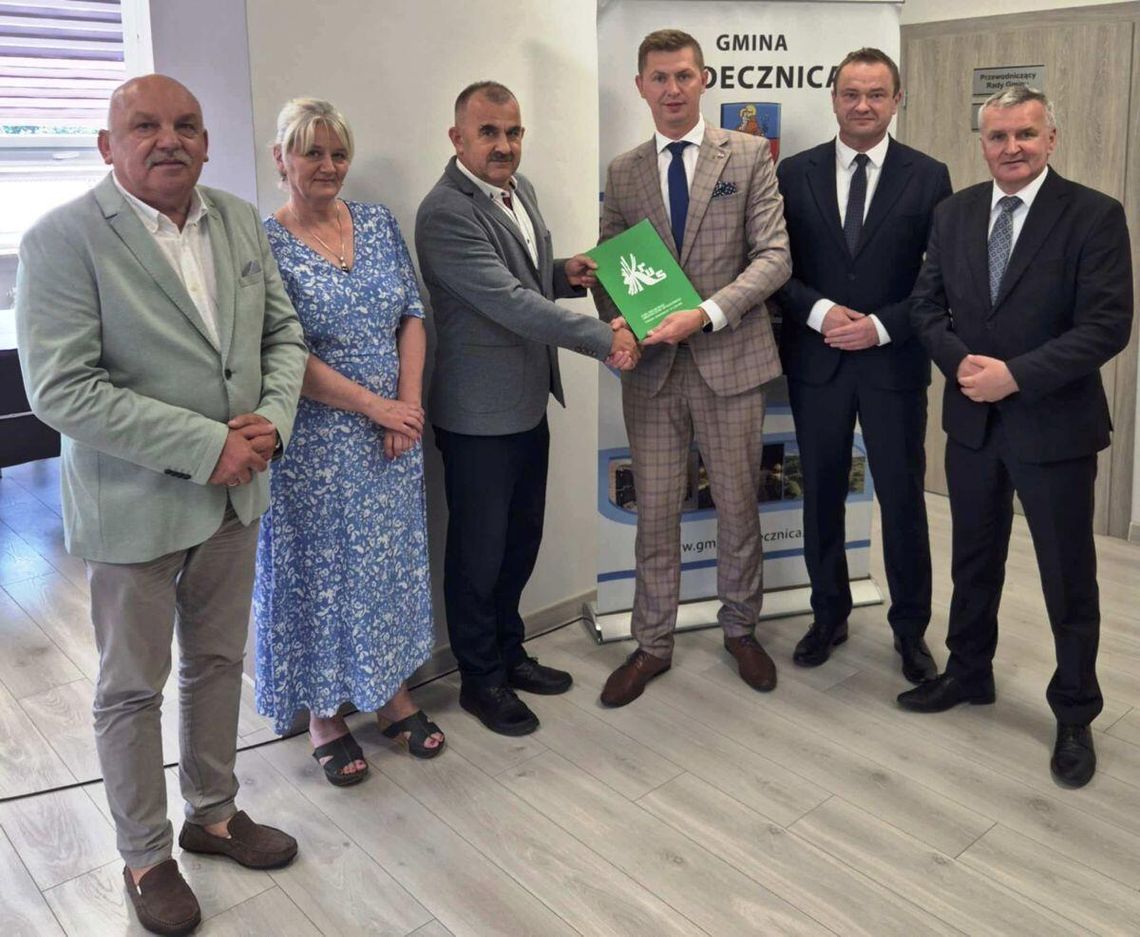 Radecznica/Turobin: Otworzą punkty obsługi interesantów KRUS Strony uzgodniły otwarcie punktów obsługi interesantów poza siedzibą Placówki Terenowej KRUS w Biłgoraju, w miejscowościach Turobin i Radecznica.