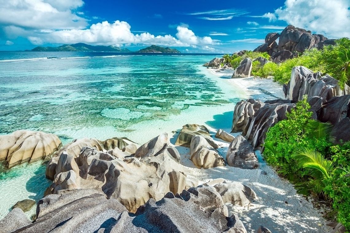 Rajskie wyspy na zimowe wakacje - Seszele i Fidżi